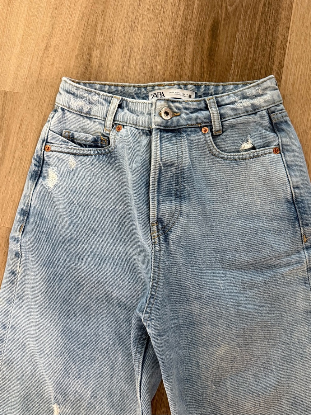 Zara Light Wash High-Rise Women's Jeans